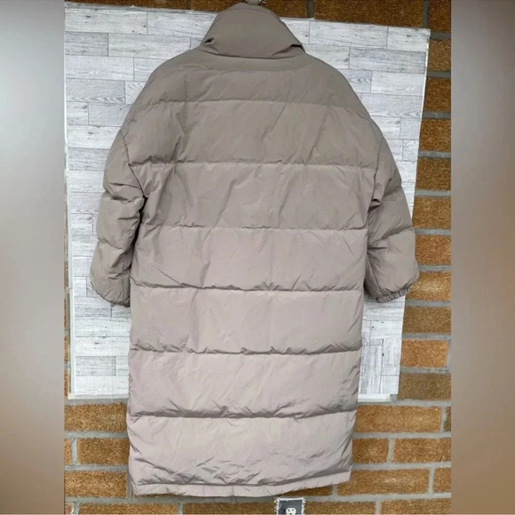 NAP loungewear Oversized Padded Down Puffer Coat in a neutral Sand size medium - Picture 9 of 13